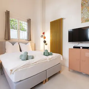Apartment Great 1-room Loft, Berlin