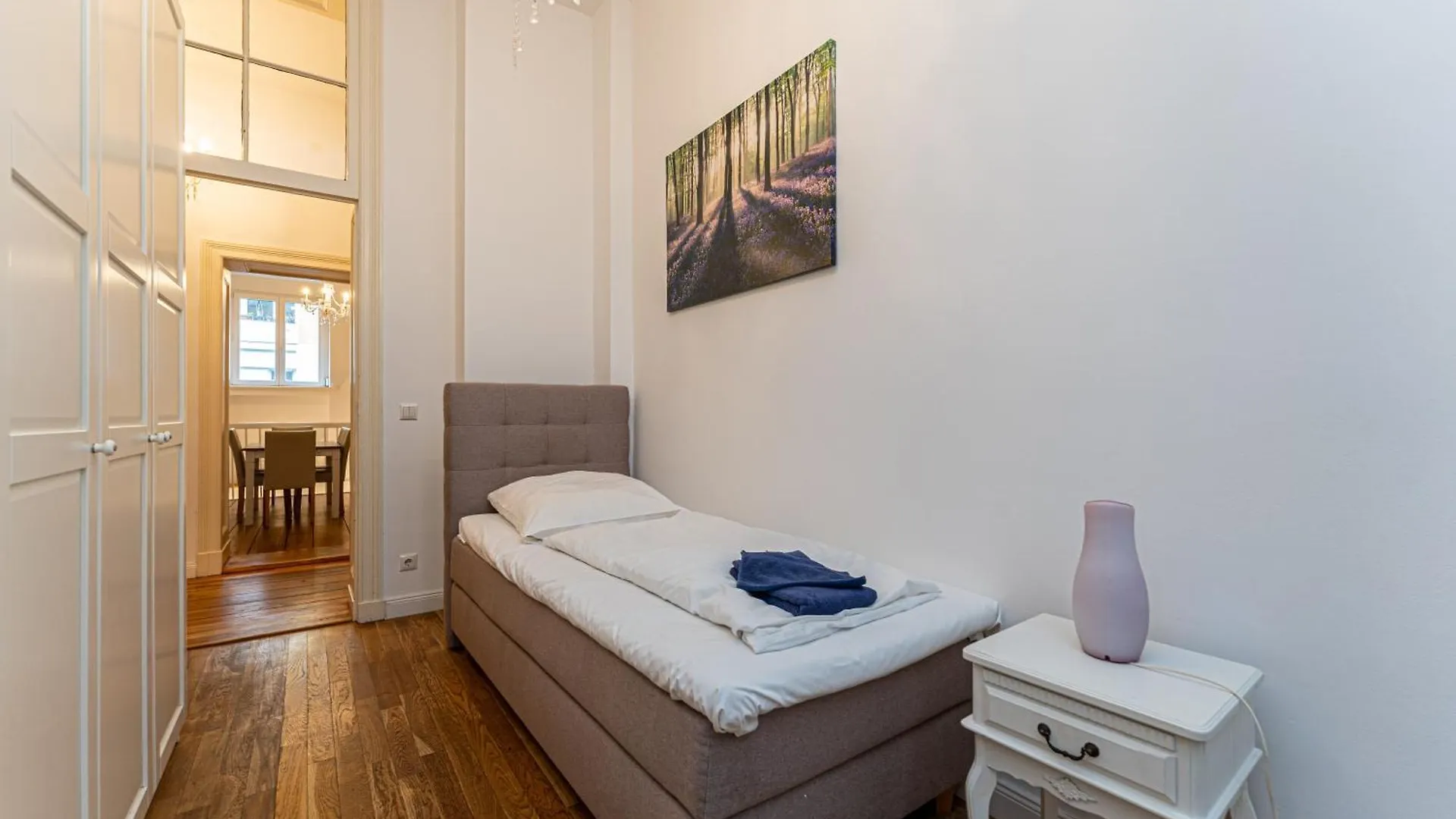 Be In Berlin Apartments Zentral Und Ruhig Fuer Familien Und Geschaeftsreisende In Schoeneberg 0*,