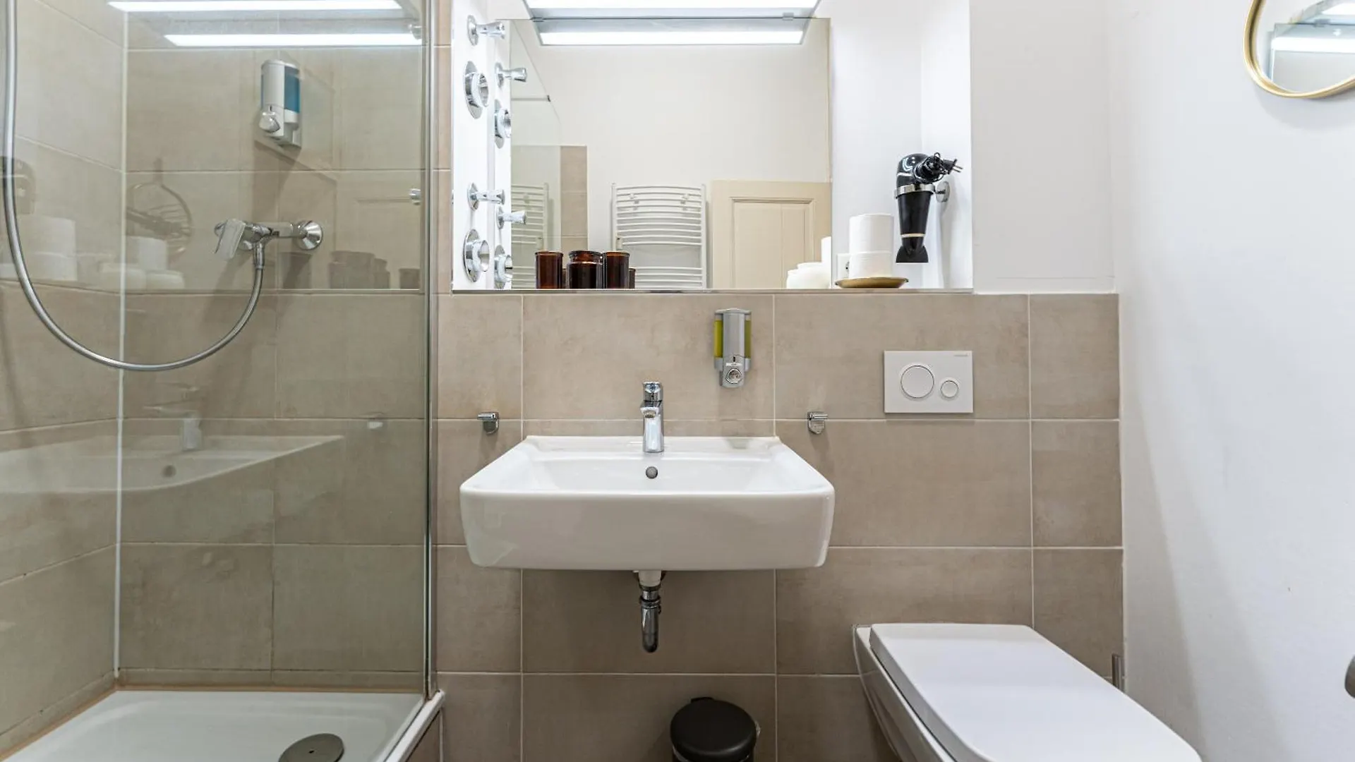 Be In Berlin Apartments Zentral Und Ruhig Fuer Familien Und Geschaeftsreisende In Schoeneberg