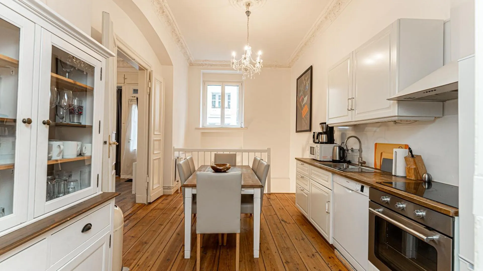 Be In Berlin Apartments Zentral Und Ruhig Fuer Familien Und Geschaeftsreisende In Schoeneberg