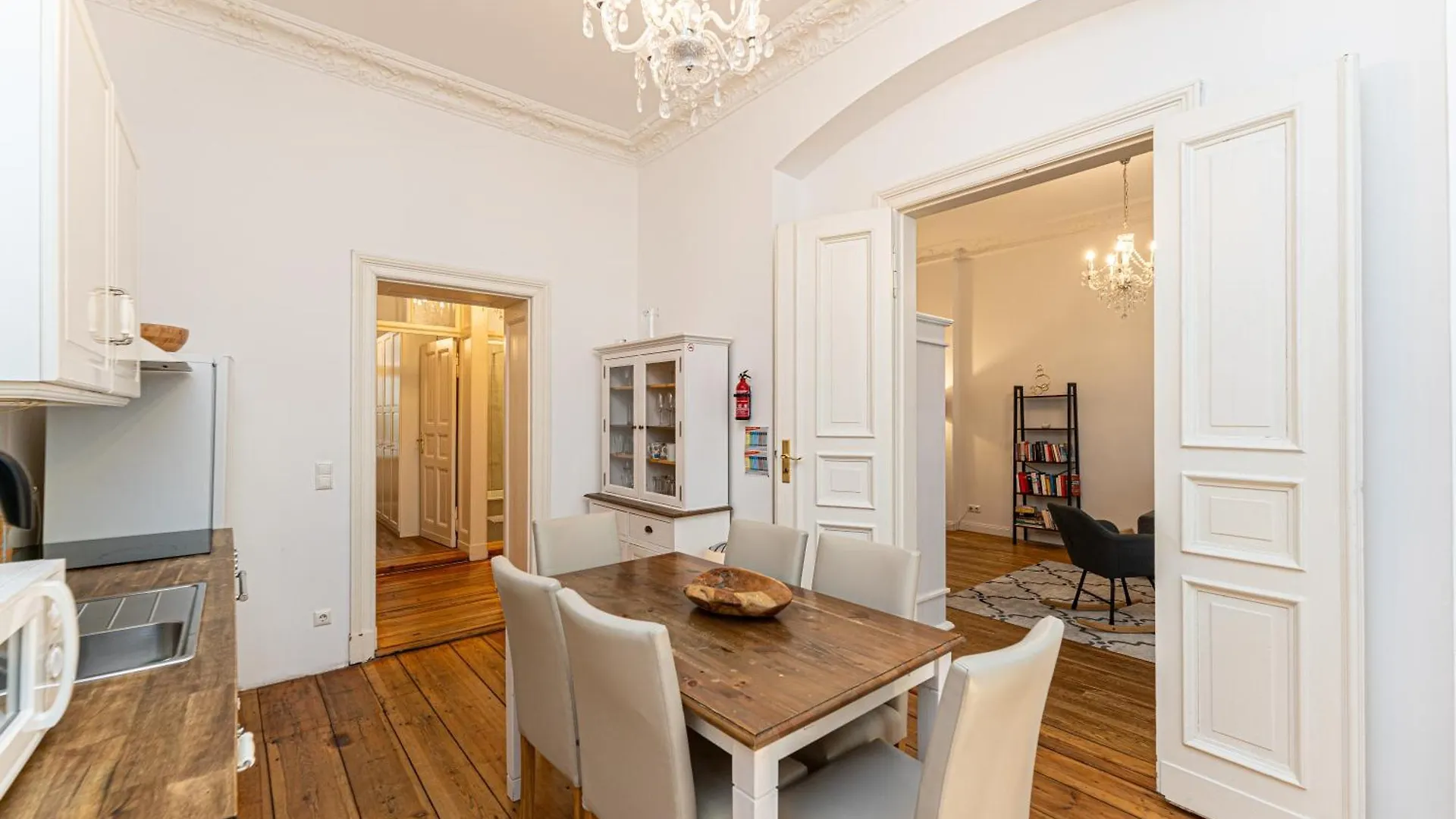 Be In Berlin Apartments Zentral Und Ruhig Fuer Familien Und Geschaeftsreisende In Schoeneberg