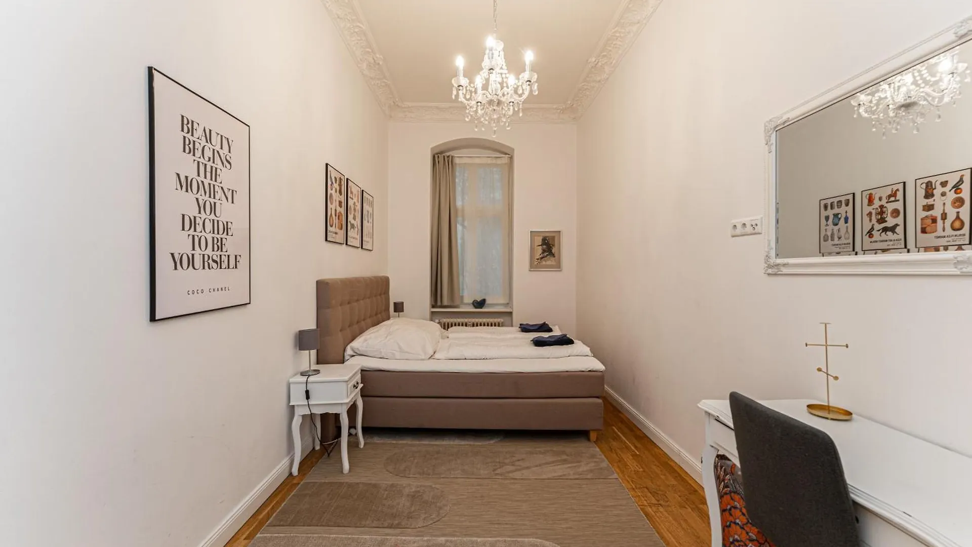 Be In Berlin Apartments Zentral Und Ruhig Fuer Familien Und Geschaeftsreisende In Schoeneberg 0*,  Germany
