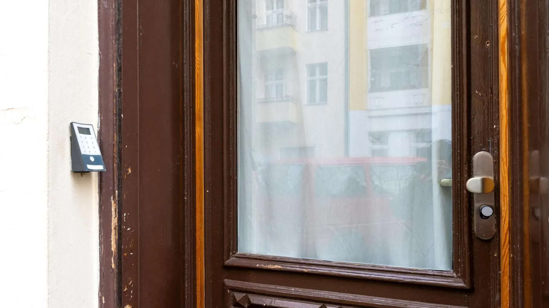 Be In Berlin Apartments Zentral Und Ruhig Fuer Familien Und Geschaeftsreisende In Schoeneberg contacts