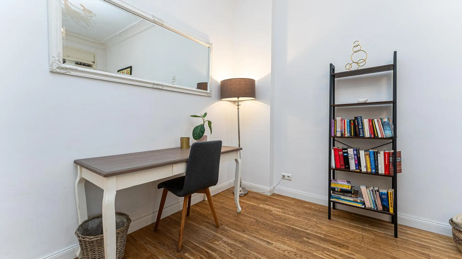 Be In Berlin Apartments Zentral Und Ruhig Fuer Familien Und Geschaeftsreisende In Schoeneberg Germany