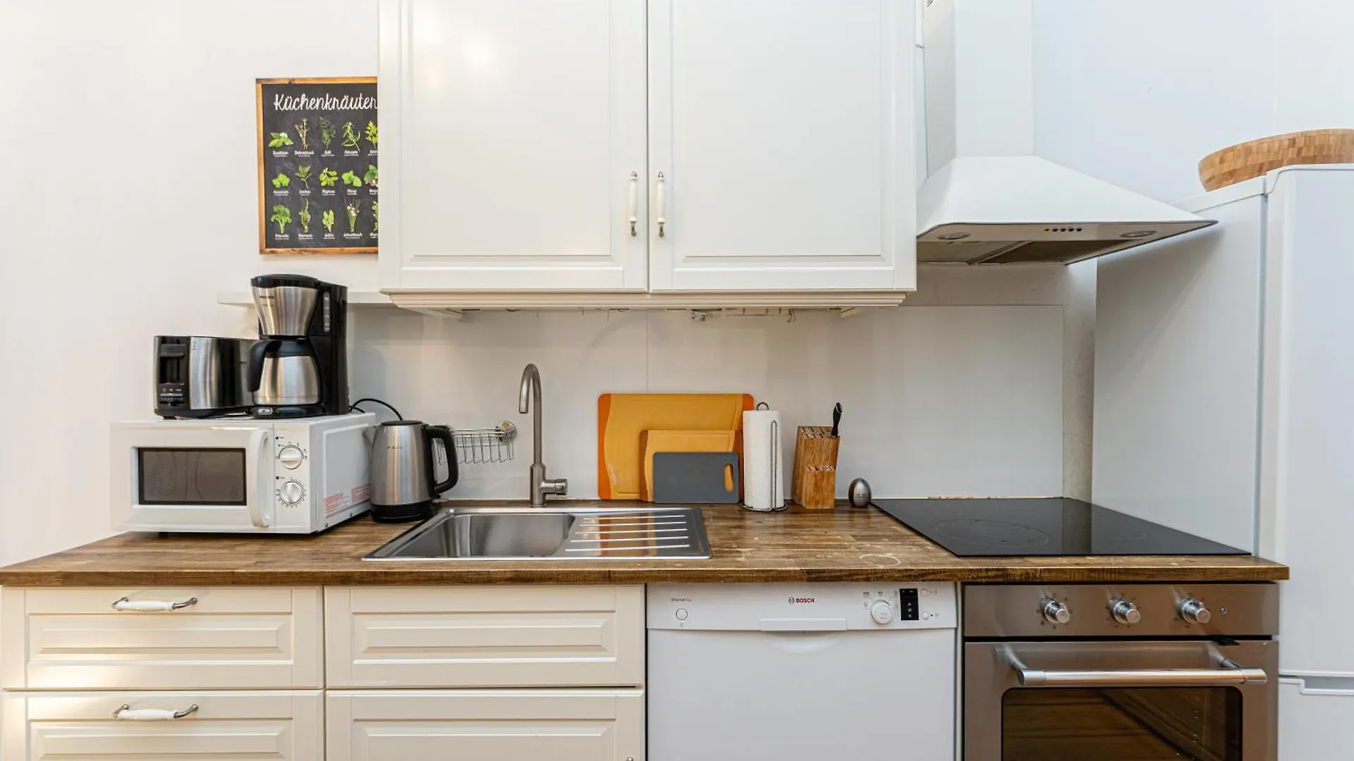 Be In Berlin Apartments Zentral Und Ruhig Fuer Familien Und Geschaeftsreisende In Schoeneberg